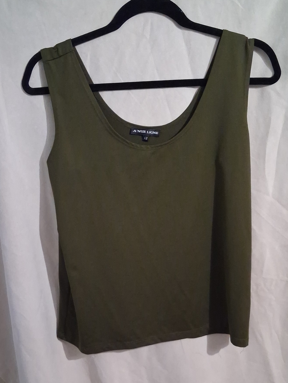 An'ue Ligne Olive Green Scoop Neck Tank Top